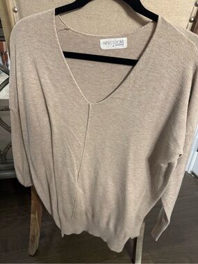 Impressions V-Neck Pullover Sweater in Light Taupe